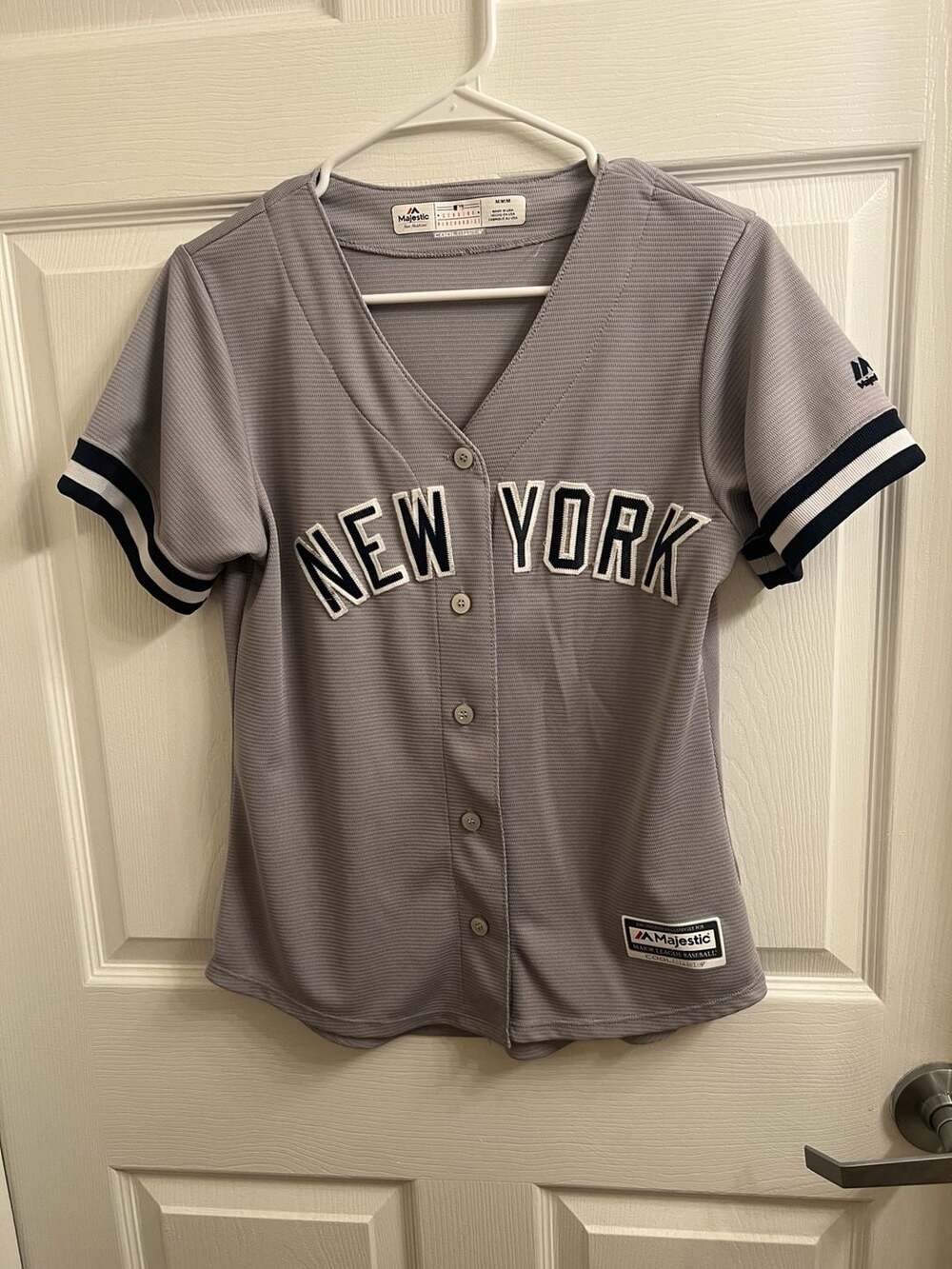 Majestic New York Yankees Cool Base Jersey Women’s Size M Gray